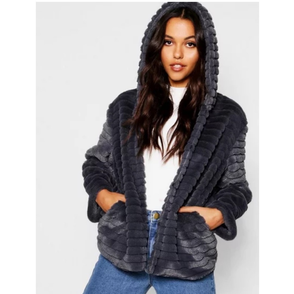 Boohoo Faux Fur Gray Hooded Jacket